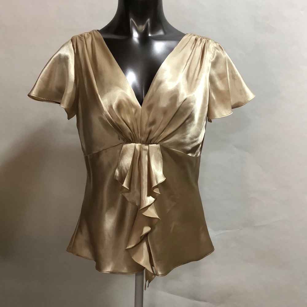 Shiny gold women’s dressy top 10 NWOT